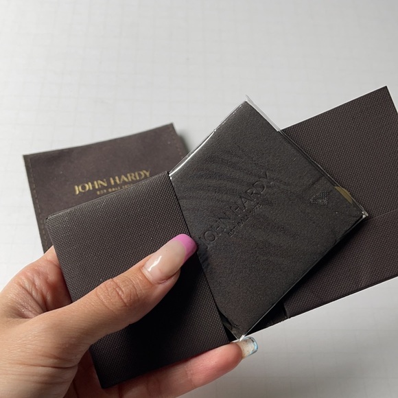 John Hardy Medium Pouch and Polishing Cloth - Picture 4 of 5